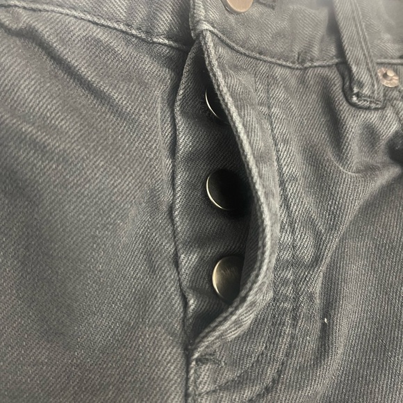 Amuse Society Crossroads Button Fly Cuffed Distressed Shorts 26 - Picture 7 of 8